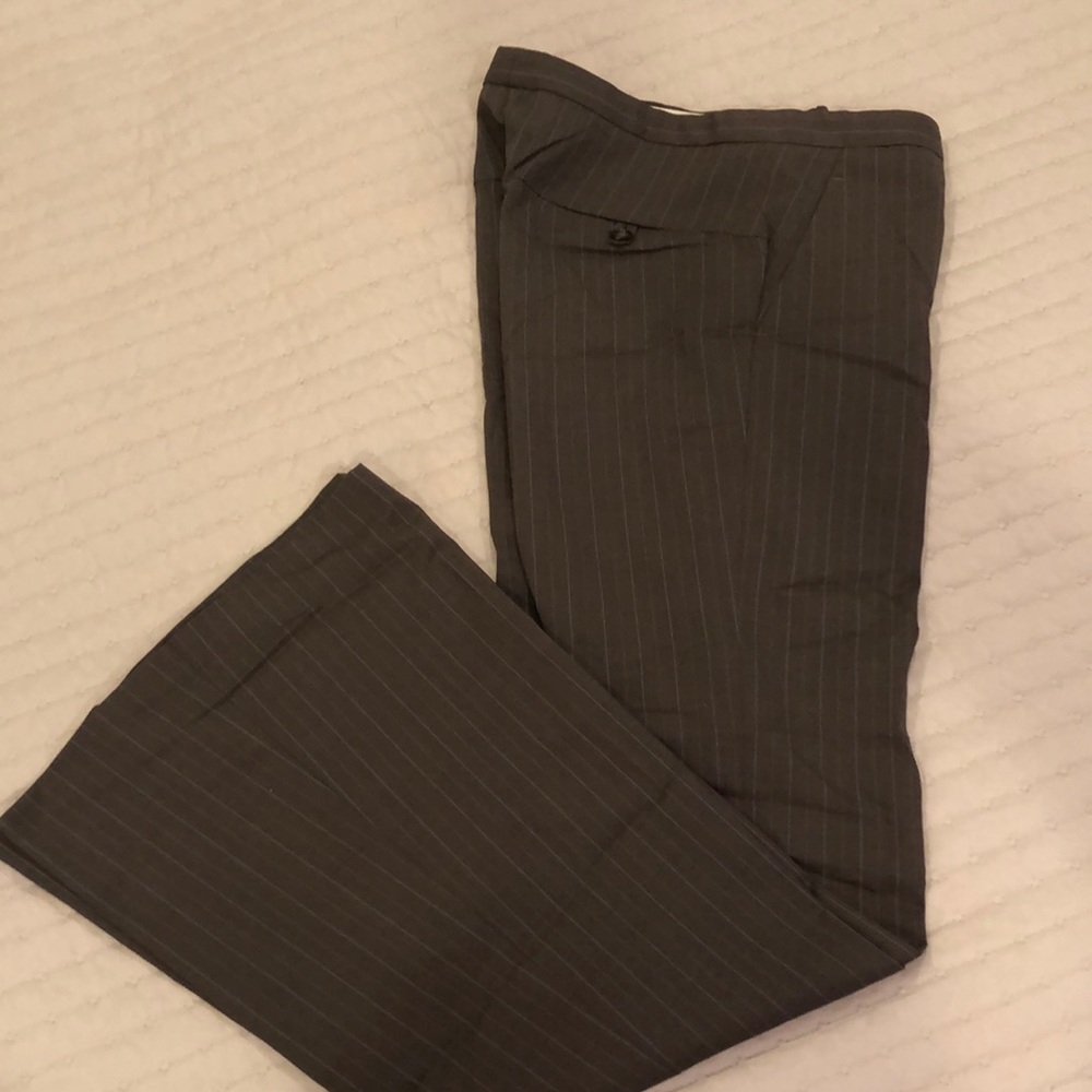 Very light classic pants, good for office workers